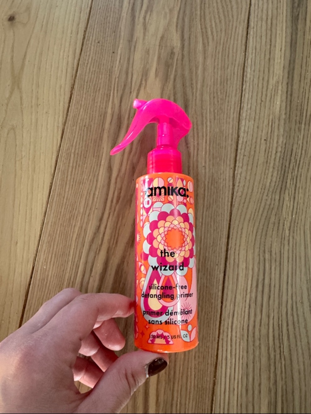 amika the wizard silicone free detangling primer